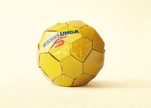 pallone decorativo con logo Esselunga