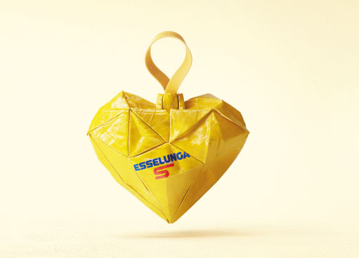 cuore decorativo con logo Esselunga